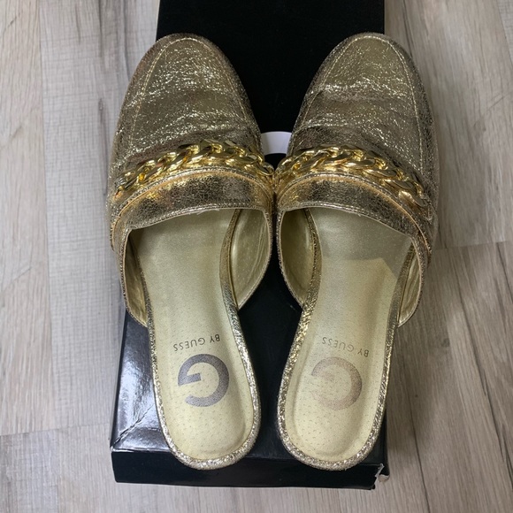 Guess Gold Slide On Flat Mule - Picture 2 of 4